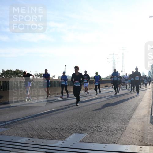 03.10.2025 - Köhlbrandbrückenlauf Luisa Fischer http://msf.ph/oto/8992445 03.10.2025 10:17:58 Position 3 00, 00 meine-sportfotos.de