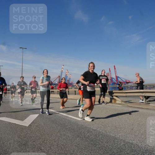 03.10.2025 - Köhlbrandbrückenlauf Matties Gatica Varas http://msf.ph/oto/8992446 03.10.2025 12:44:21 Position 2  meine-sportfotos.de