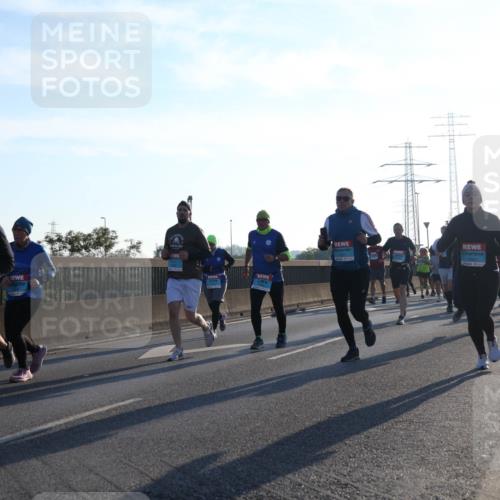 03.10.2025 - Köhlbrandbrückenlauf Luisa Fischer http://msf.ph/oto/8992458 03.10.2025 10:18:00 Position 3 1305 meine-sportfotos.de