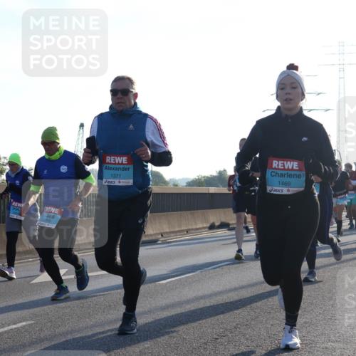 03.10.2025 - Köhlbrandbrückenlauf Luisa Fischer http://msf.ph/oto/8992466 03.10.2025 10:18:01 Position 3 3835, 2956, 1371, 1469 meine-sportfotos.de