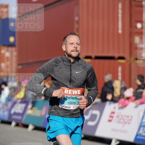 03.10.2025 - Köhlbrandbrückenlauf Michael Burmester http://msf.ph/oto/8992469 03.10.2025 09:52:04 Ziel 1026, 1187, 2722, 3248, 3756 meine-sportfotos.de