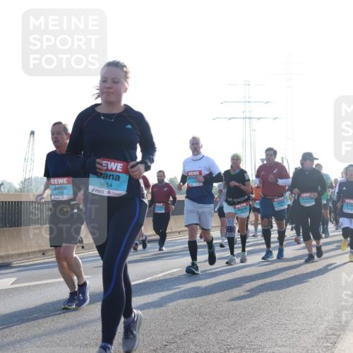 03.10.2025 - Köhlbrandbrückenlauf Luisa Fischer http://msf.ph/oto/8992483 03.10.2025 10:18:02 Position 3 1739, 1654 meine-sportfotos.de