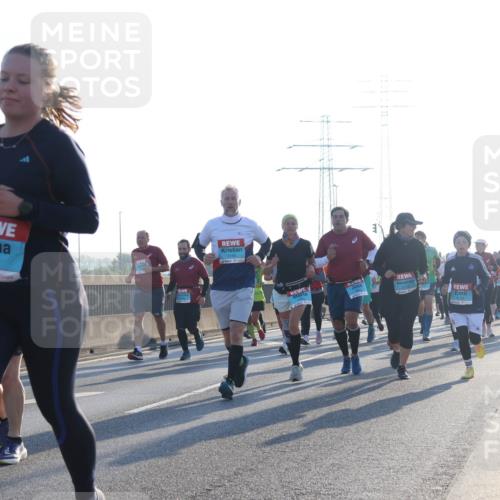03.10.2025 - Köhlbrandbrückenlauf Luisa Fischer http://msf.ph/oto/8992488 03.10.2025 10:18:03 Position 3 1654, 3166, 1 meine-sportfotos.de