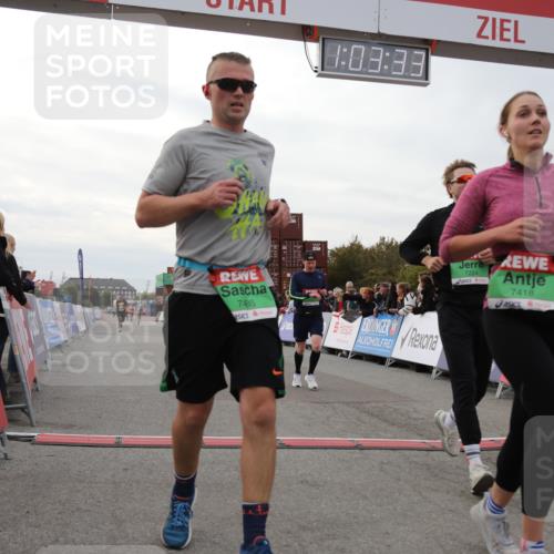03.10.2025 - Köhlbrandbrückenlauf Yannick Fuchs http://msf.ph/oto/8992513 03.10.2025 16:03:32 Ziel 7094, 7224, 7284, 7418, 7485, 9103, 9632, 9666 meine-sportfotos.de