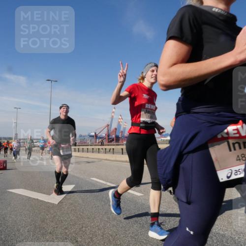 03.10.2025 - Köhlbrandbrückenlauf Matties Gatica Varas http://msf.ph/oto/8992523 03.10.2025 12:44:30 Position 2 66, 48, 18 meine-sportfotos.de