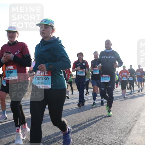 03.10.2025 - Köhlbrandbrückenlauf Luisa Fischer http://msf.ph/oto/8992555 03.10.2025 10:18:09 Position 3 2061, 1418, 3177, 2126 meine-sportfotos.de