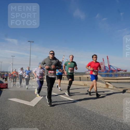 03.10.2025 - Köhlbrandbrückenlauf Matties Gatica Varas http://msf.ph/oto/8992566 03.10.2025 12:44:35 Position 2 18 meine-sportfotos.de