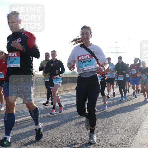 03.10.2025 - Köhlbrandbrückenlauf Luisa Fischer http://msf.ph/oto/8992573 03.10.2025 10:18:11 Position 3 3407, 3405, 1455 meine-sportfotos.de
