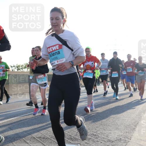 03.10.2025 - Köhlbrandbrückenlauf Luisa Fischer http://msf.ph/oto/8992577 03.10.2025 10:18:12 Position 3 3405, 1485, 1455 meine-sportfotos.de