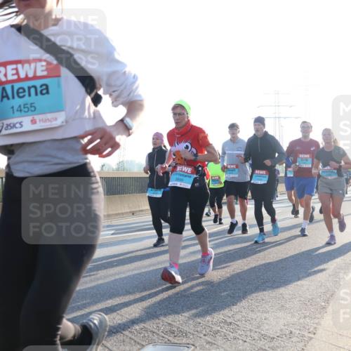03.10.2025 - Köhlbrandbrückenlauf Luisa Fischer http://msf.ph/oto/8992581 03.10.2025 10:18:12 Position 3 1455, 3699, 1 meine-sportfotos.de