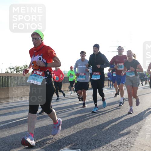 03.10.2025 - Köhlbrandbrückenlauf Luisa Fischer http://msf.ph/oto/8992588 03.10.2025 10:18:13 Position 3 665, 3699 meine-sportfotos.de