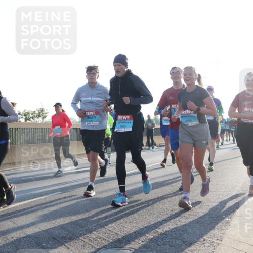 03.10.2025 - Köhlbrandbrückenlauf Luisa Fischer http://msf.ph/oto/8992596 03.10.2025 10:18:13 Position 3 2949, 2040, 1634, 2499 meine-sportfotos.de
