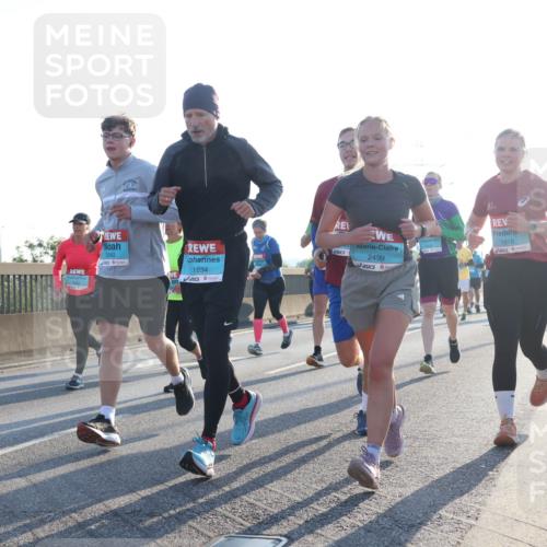 03.10.2025 - Köhlbrandbrückenlauf Luisa Fischer http://msf.ph/oto/8992598 03.10.2025 10:18:14 Position 3 2040, 1634, 2499, 1818 meine-sportfotos.de