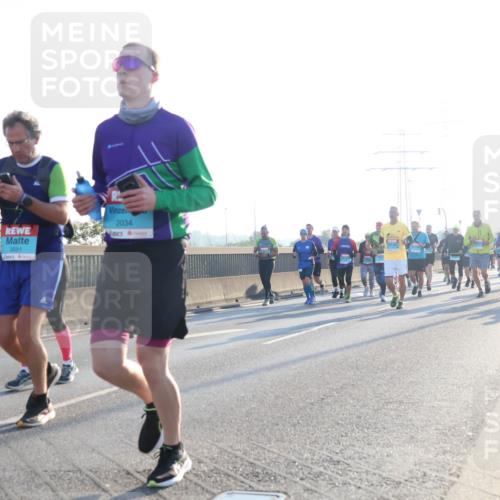 03.10.2025 - Köhlbrandbrückenlauf Luisa Fischer http://msf.ph/oto/8992616 03.10.2025 10:18:16 Position 3 3691, 2034, 1 meine-sportfotos.de