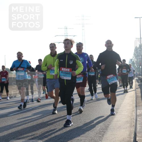 03.10.2025 - Köhlbrandbrückenlauf Luisa Fischer http://msf.ph/oto/8992648 03.10.2025 10:18:19 Position 3 1751, 3348, 176, 3371, 3406, 3369, 1 meine-sportfotos.de