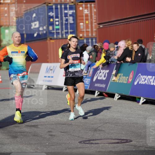 03.10.2025 - Köhlbrandbrückenlauf Michael Burmester http://msf.ph/oto/8992653 03.10.2025 09:52:33 Ziel 1019, 1055, 2792, 3008, 3610 meine-sportfotos.de