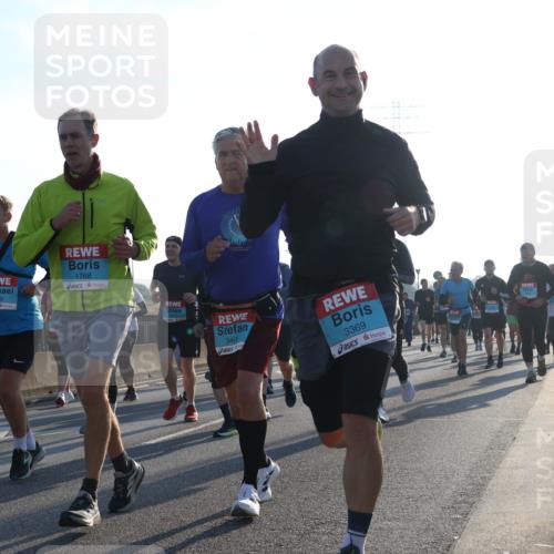 03.10.2025 - Köhlbrandbrückenlauf Luisa Fischer http://msf.ph/oto/8992660 03.10.2025 10:18:20 Position 3 1768, 3229, 340, 3369, 1 meine-sportfotos.de