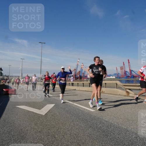 03.10.2025 - Köhlbrandbrückenlauf Matties Gatica Varas http://msf.ph/oto/8992693 03.10.2025 12:44:50 Position 2  meine-sportfotos.de