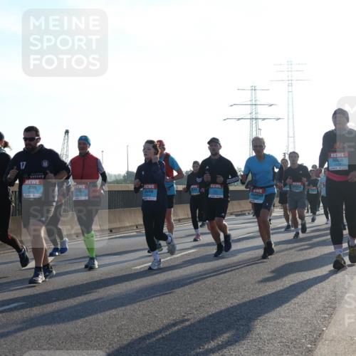 03.10.2025 - Köhlbrandbrückenlauf Luisa Fischer http://msf.ph/oto/8992694 03.10.2025 10:18:23 Position 3 1 meine-sportfotos.de