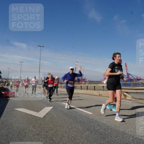 03.10.2025 - Köhlbrandbrückenlauf Matties Gatica Varas http://msf.ph/oto/8992699 03.10.2025 12:44:50 Position 2  meine-sportfotos.de