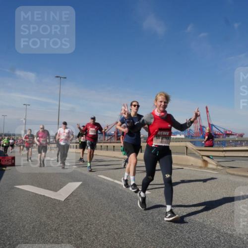 03.10.2025 - Köhlbrandbrückenlauf Matties Gatica Varas http://msf.ph/oto/8992716 03.10.2025 12:44:52 Position 2 6273, 118 meine-sportfotos.de
