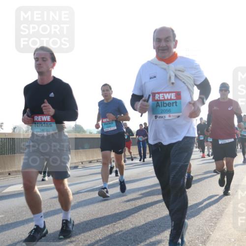 03.10.2025 - Köhlbrandbrückenlauf Luisa Fischer http://msf.ph/oto/8992727 03.10.2025 10:18:27 Position 3 1402, 2056, 1 meine-sportfotos.de