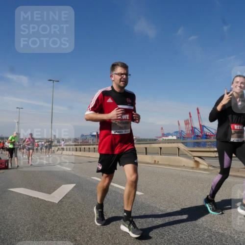 03.10.2025 - Köhlbrandbrückenlauf Matties Gatica Varas http://msf.ph/oto/8992752 03.10.2025 12:44:56 Position 2 5410 meine-sportfotos.de