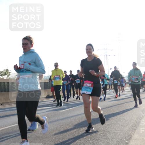 03.10.2025 - Köhlbrandbrückenlauf Luisa Fischer http://msf.ph/oto/8992761 03.10.2025 10:18:30 Position 3 1745, 1743 meine-sportfotos.de
