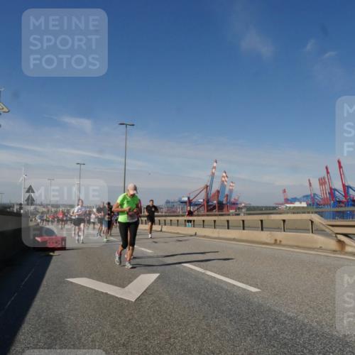 03.10.2025 - Köhlbrandbrückenlauf Matties Gatica Varas http://msf.ph/oto/8992771 03.10.2025 12:44:59 Position 2  meine-sportfotos.de