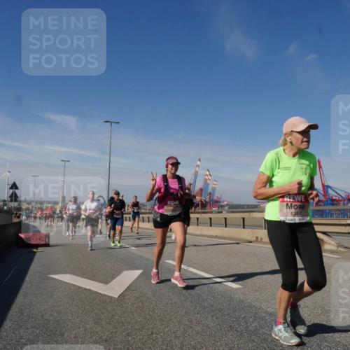 03.10.2025 - Köhlbrandbrückenlauf Matties Gatica Varas http://msf.ph/oto/8992785 03.10.2025 12:45:01 Position 2 6184 meine-sportfotos.de