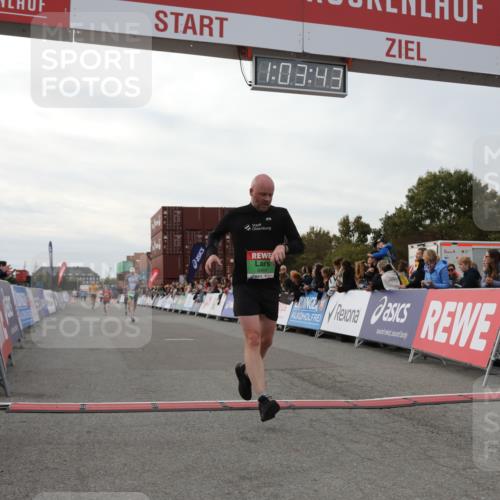 03.10.2025 - Köhlbrandbrückenlauf Yannick Fuchs http://msf.ph/oto/8992798 03.10.2025 16:03:42 Ziel 7409, 8980, 8981, 9484, 9666, 9730 meine-sportfotos.de