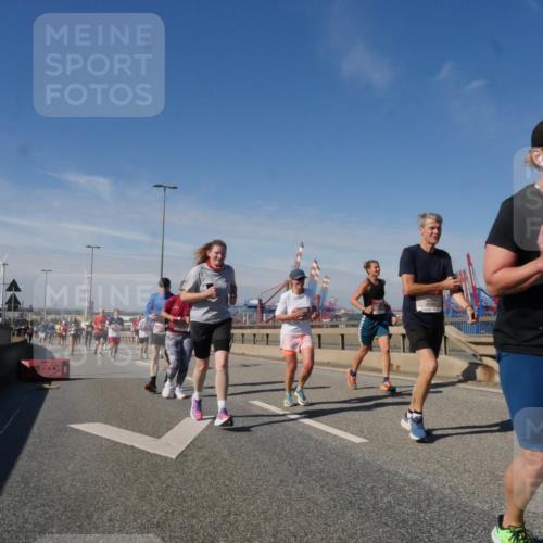 03.10.2025 - Köhlbrandbrückenlauf Matties Gatica Varas http://msf.ph/oto/8992818 03.10.2025 12:45:05 Position 2 4325 meine-sportfotos.de