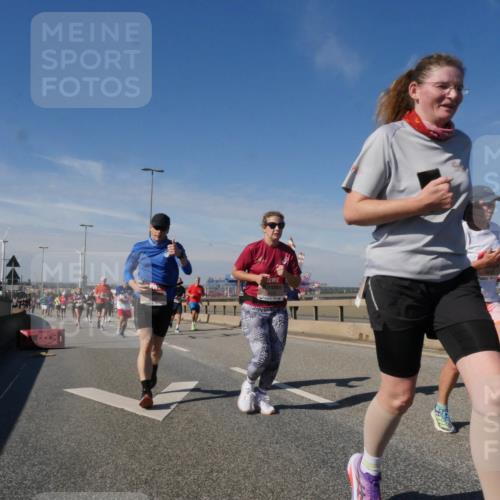 03.10.2025 - Köhlbrandbrückenlauf Matties Gatica Varas http://msf.ph/oto/8992832 03.10.2025 12:45:06 Position 2  meine-sportfotos.de
