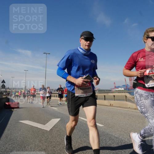 03.10.2025 - Köhlbrandbrückenlauf Matties Gatica Varas http://msf.ph/oto/8992840 03.10.2025 12:45:07 Position 2 6517, 4538 meine-sportfotos.de