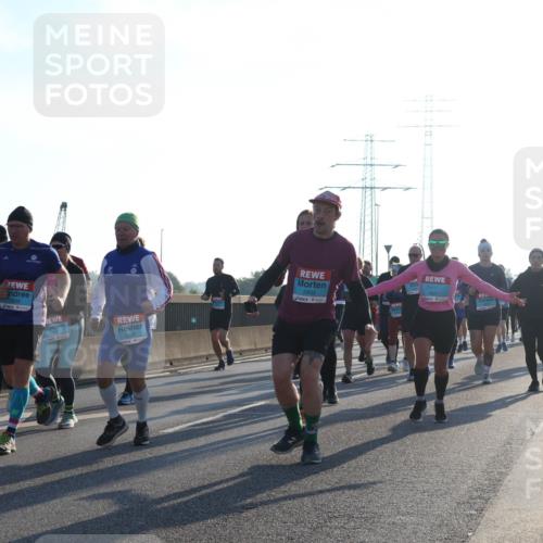 03.10.2025 - Köhlbrandbrückenlauf Luisa Fischer http://msf.ph/oto/8992858 03.10.2025 10:18:39 Position 3 1436, 2832, 1 meine-sportfotos.de