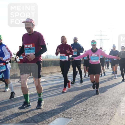03.10.2025 - Köhlbrandbrückenlauf Luisa Fischer http://msf.ph/oto/8992872 03.10.2025 10:18:41 Position 3 3506, 3505, 2832, 124, 1597, 3827 meine-sportfotos.de