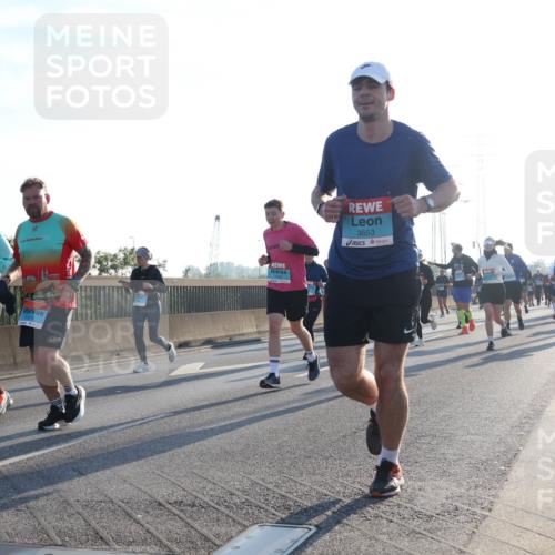 03.10.2025 - Köhlbrandbrückenlauf Luisa Fischer http://msf.ph/oto/8992916 03.10.2025 10:18:45 Position 3 3653, 1 meine-sportfotos.de