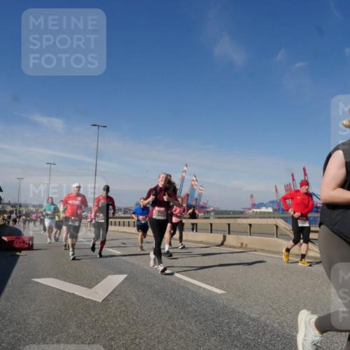 03.10.2025 - Köhlbrandbrückenlauf Matties Gatica Varas http://msf.ph/oto/8992922 03.10.2025 12:45:17 Position 2  meine-sportfotos.de