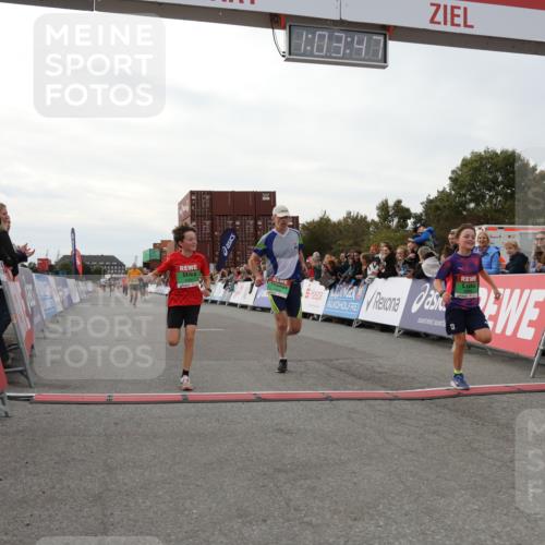 03.10.2025 - Köhlbrandbrückenlauf Yannick Fuchs http://msf.ph/oto/8992932 03.10.2025 16:03:46 Ziel 7409, 8980, 8981, 9405, 9730, 9746 meine-sportfotos.de