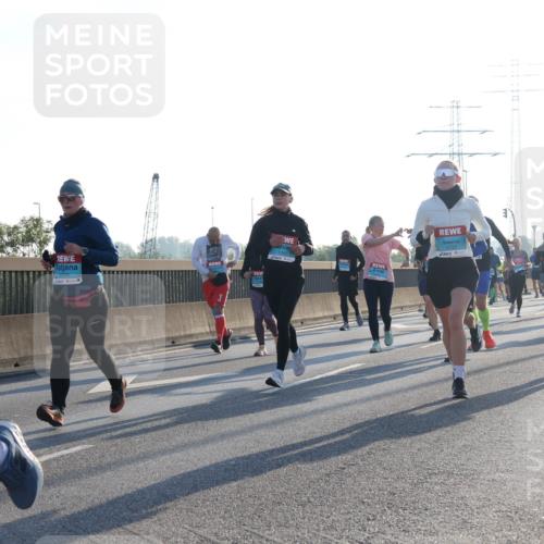 03.10.2025 - Köhlbrandbrückenlauf Luisa Fischer http://msf.ph/oto/8992936 03.10.2025 10:18:47 Position 3 2079, 1747 meine-sportfotos.de