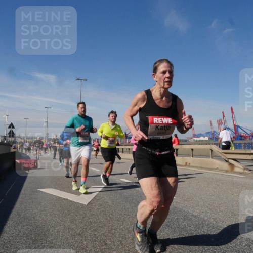 03.10.2025 - Köhlbrandbrückenlauf Matties Gatica Varas http://msf.ph/oto/8992953 03.10.2025 12:45:20 Position 2 6680 meine-sportfotos.de