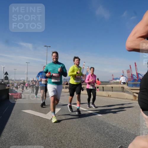03.10.2025 - Köhlbrandbrückenlauf Matties Gatica Varas http://msf.ph/oto/8992957 03.10.2025 12:45:21 Position 2  meine-sportfotos.de