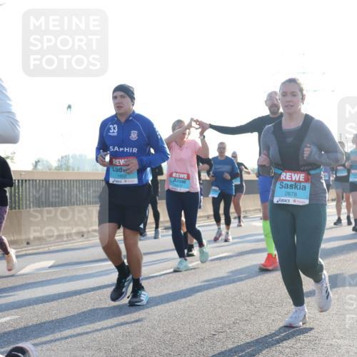 03.10.2025 - Köhlbrandbrückenlauf Luisa Fischer http://msf.ph/oto/8992958 03.10.2025 10:18:49 Position 3 33, 3, 1952, 2678, 1672 meine-sportfotos.de