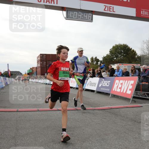 03.10.2025 - Köhlbrandbrückenlauf Yannick Fuchs http://msf.ph/oto/8992964 03.10.2025 16:03:46 Ziel 7409, 8980, 8981, 9405, 9730, 9746 meine-sportfotos.de