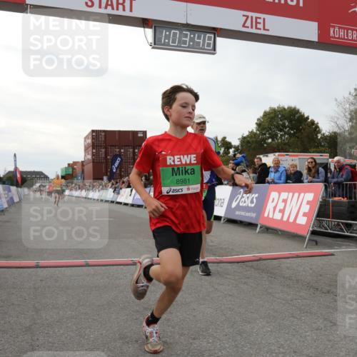 03.10.2025 - Köhlbrandbrückenlauf Yannick Fuchs http://msf.ph/oto/8992971 03.10.2025 16:03:46 Ziel 7409, 8980, 8981, 9405, 9730, 9746 meine-sportfotos.de