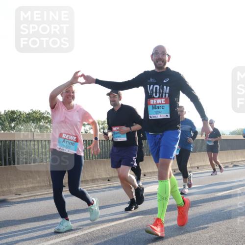 03.10.2025 - Köhlbrandbrückenlauf Luisa Fischer http://msf.ph/oto/8992975 03.10.2025 10:18:51 Position 3 1672, 2785, 1282, 2929 meine-sportfotos.de