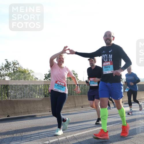 03.10.2025 - Köhlbrandbrückenlauf Luisa Fischer http://msf.ph/oto/8992977 03.10.2025 10:18:51 Position 3 1795, 1672, 2785, 1282 meine-sportfotos.de