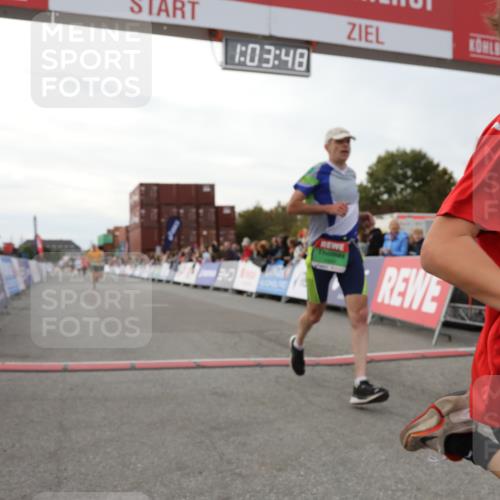 03.10.2025 - Köhlbrandbrückenlauf Yannick Fuchs http://msf.ph/oto/8992984 03.10.2025 16:03:47 Ziel 7409, 7811, 8980, 8981, 9405, 9473, 9672, 9730, 9746 meine-sportfotos.de