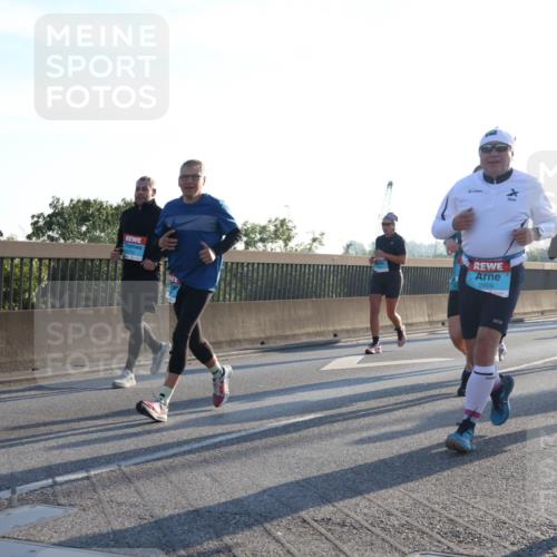 03.10.2025 - Köhlbrandbrückenlauf Luisa Fischer http://msf.ph/oto/8992989 03.10.2025 10:18:52 Position 3 2929, 1669 meine-sportfotos.de