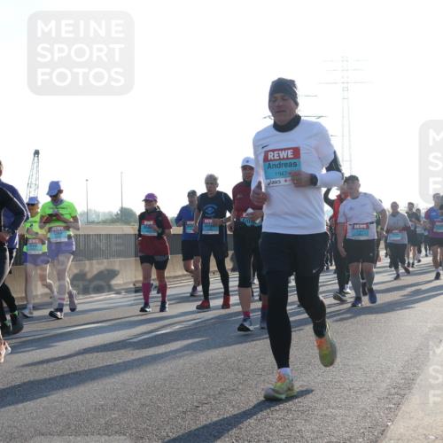 03.10.2025 - Köhlbrandbrückenlauf Luisa Fischer http://msf.ph/oto/8993034 03.10.2025 10:18:57 Position 3 1771, 1947, 1 meine-sportfotos.de